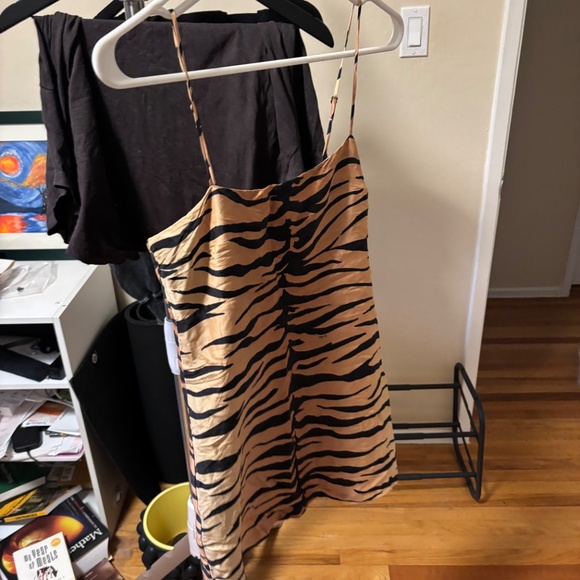 Realisation par size S never worn dress - Picture 2 of 3